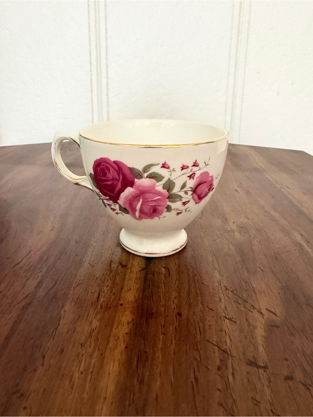 Vintage Floral Ceramic Teacup in Pink Roses - Unbranded
